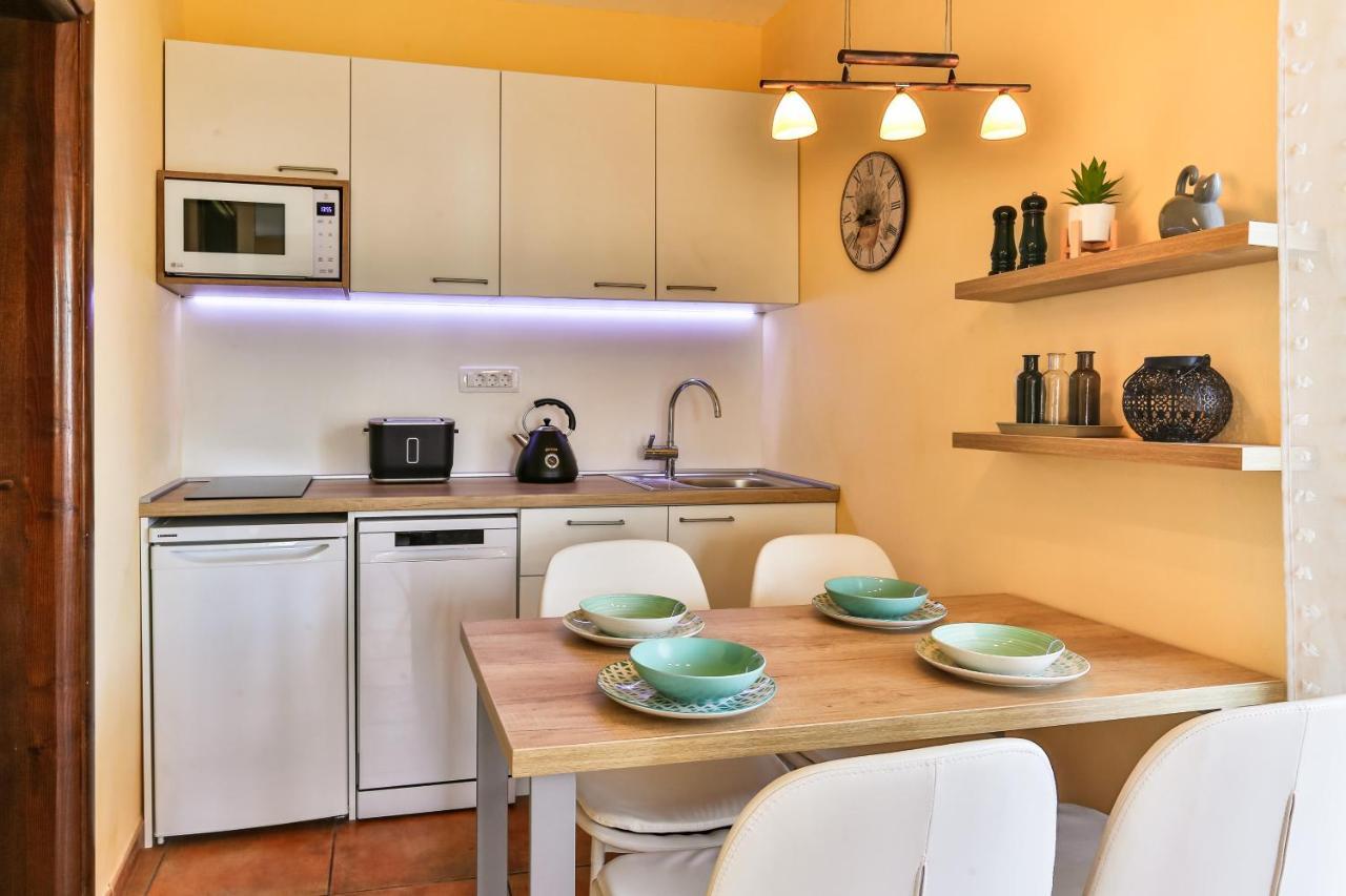 Damonte - Apartments And Rooms Будва Экстерьер фото