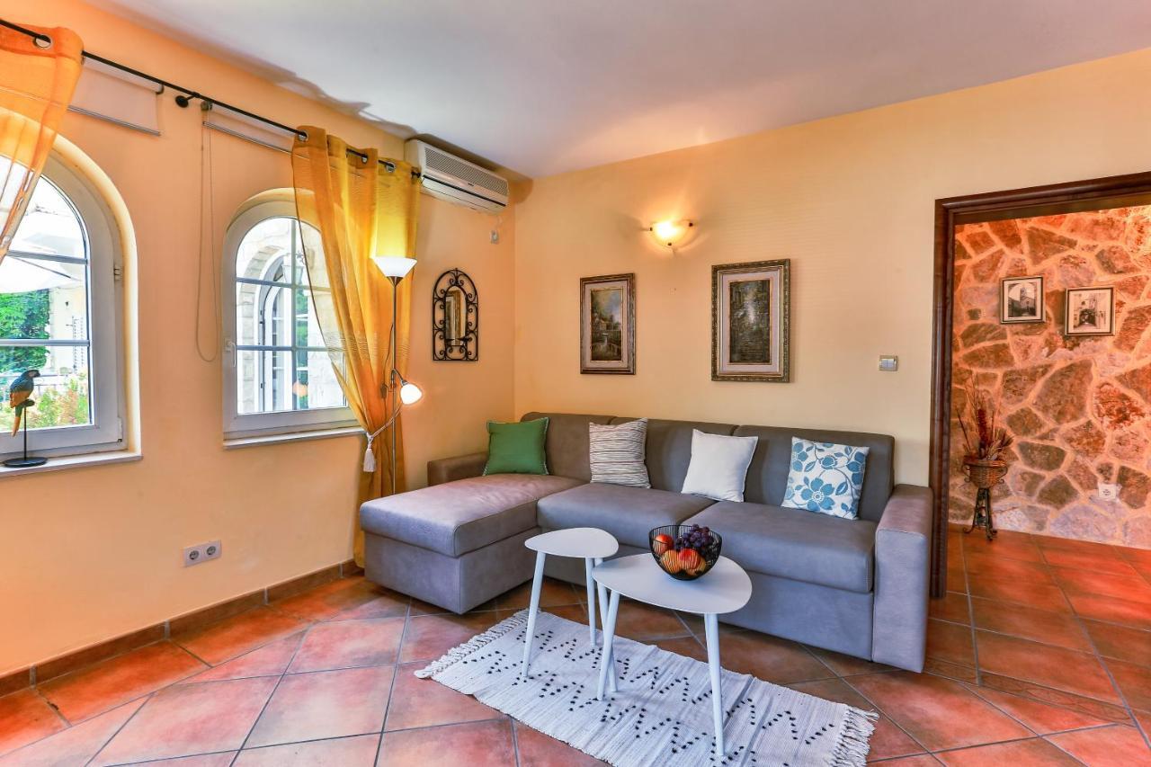 Damonte - Apartments And Rooms Будва Экстерьер фото