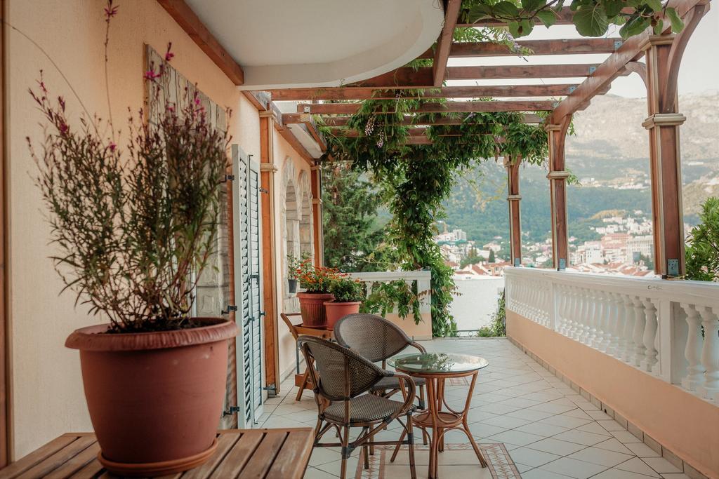 Damonte - Apartments And Rooms Будва Экстерьер фото