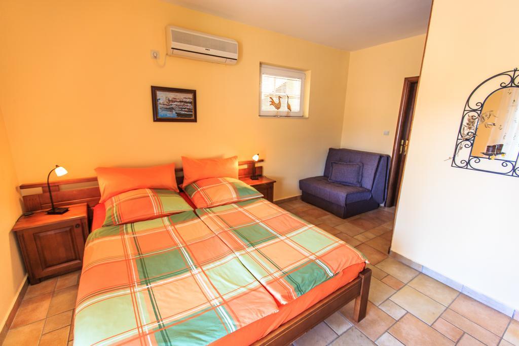 Damonte - Apartments And Rooms Будва Экстерьер фото